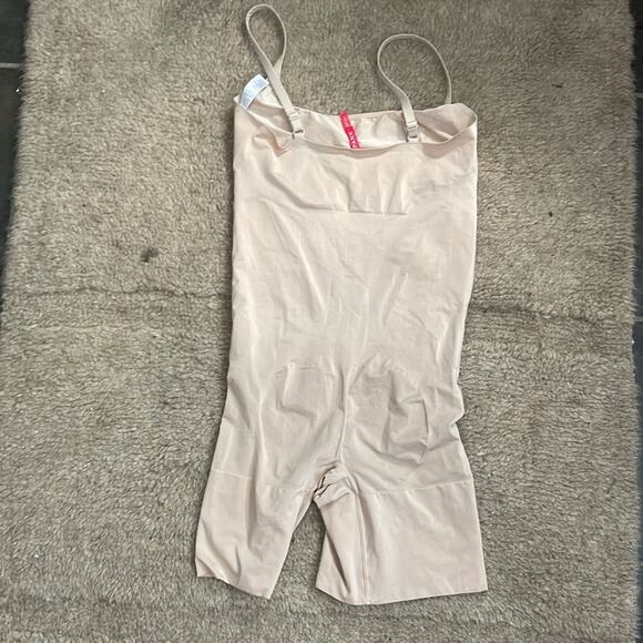 SPANX Oncore Shapewear Tummy Control Compression Bodysuit in Soft Nude Size XL - Picture 4 of 5